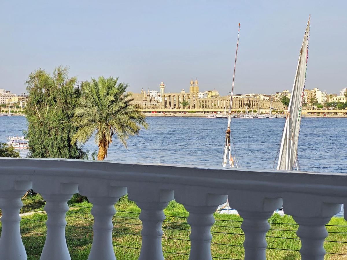 In Luxor Nile Apartments Exteriör bild